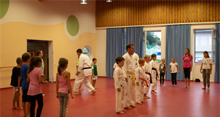 Ferienprogramm-Karate u. Selbstverteidigung [001]